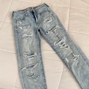 American eagle distressed jeans